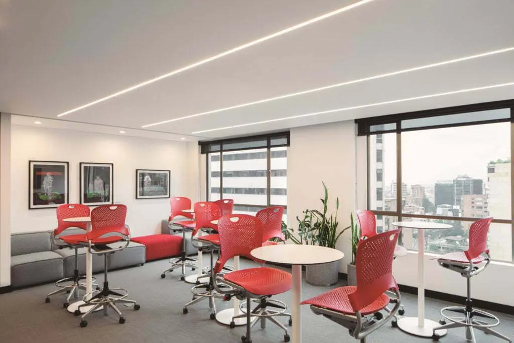 La destacada renovación de las oficinas de davivienda en bogotá