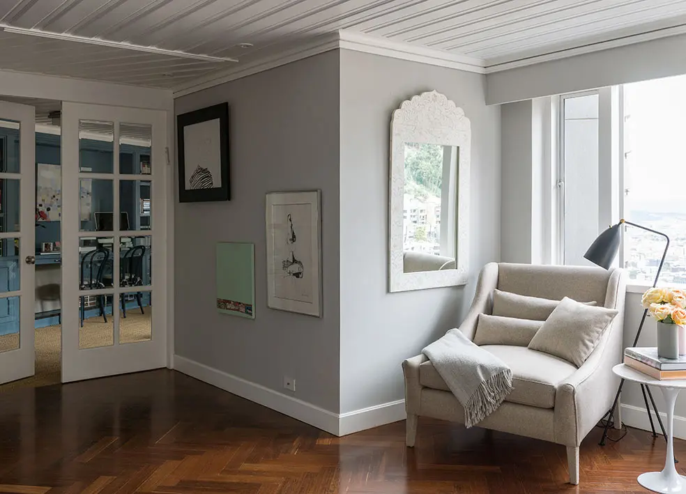 Cómo decorar una casa en la ciudad y convertirla en un refugio frente al mar Cómo decorar una casa en la ciudad y convertirla en un refugio frente al mar