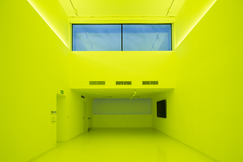 Sensación de amplitud y luz: el diseño de una facultad de arte en república checa