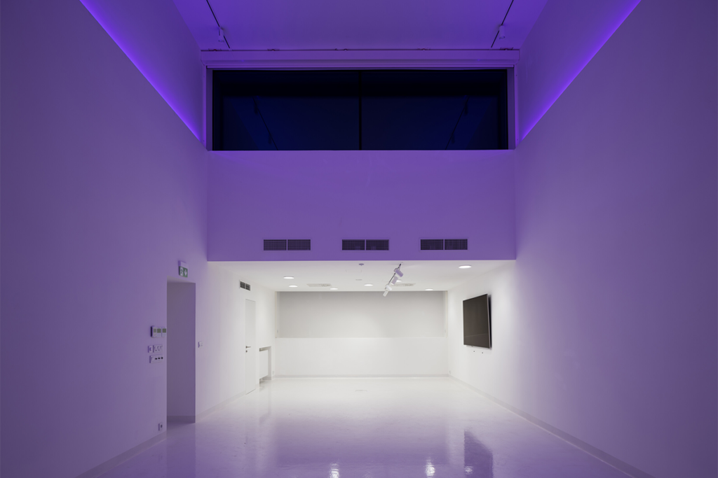 Sensación de amplitud y luz: el diseño de una facultad de arte en república checa