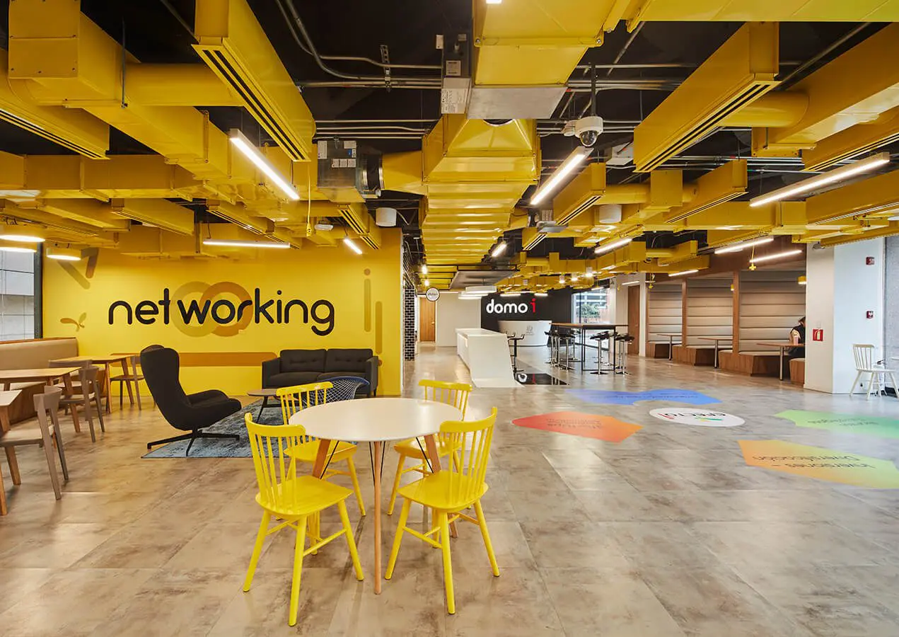 El diseño de este centro de innovación en bogotá lo sorprenderá