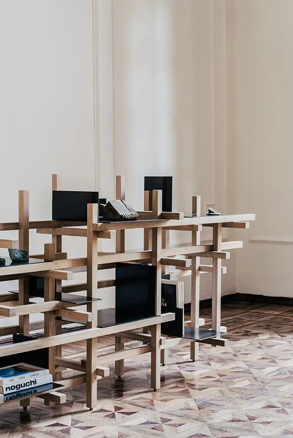 Cápsula de diseño: biblioteca trama de héctor esrawe Cápsula de diseño: biblioteca trama de héctor esrawe