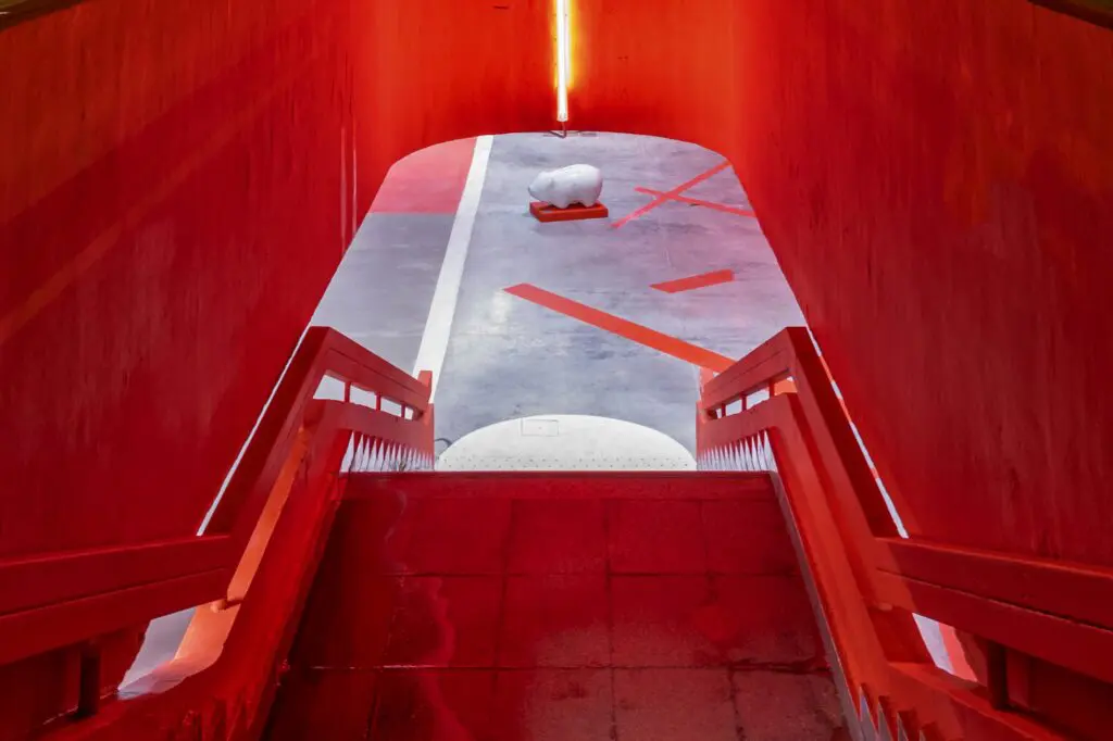 Estación de metro abandonada se convierte en un atractivo ‘skatepark’