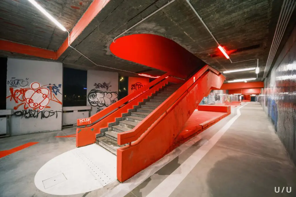 Estación de metro abandonada se convierte en un atractivo ‘skatepark’