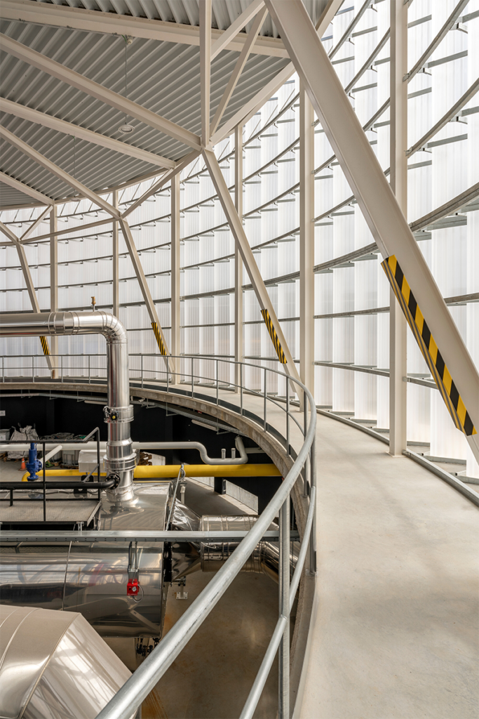 Un edificio en españa cuyo diseño es un faro en la innovación arquitectónica