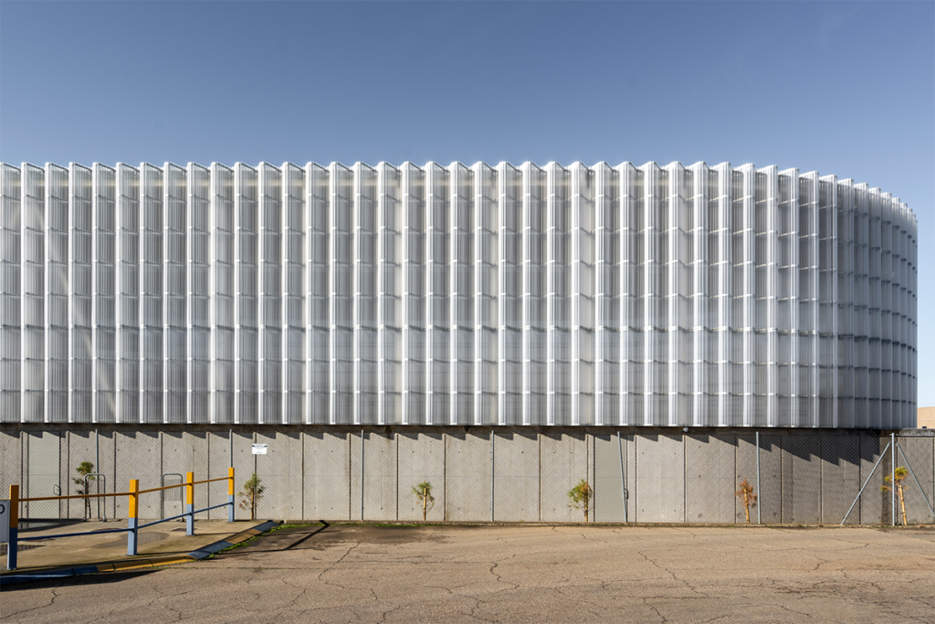 Un edificio en españa cuyo diseño es un faro en la innovación arquitectónica