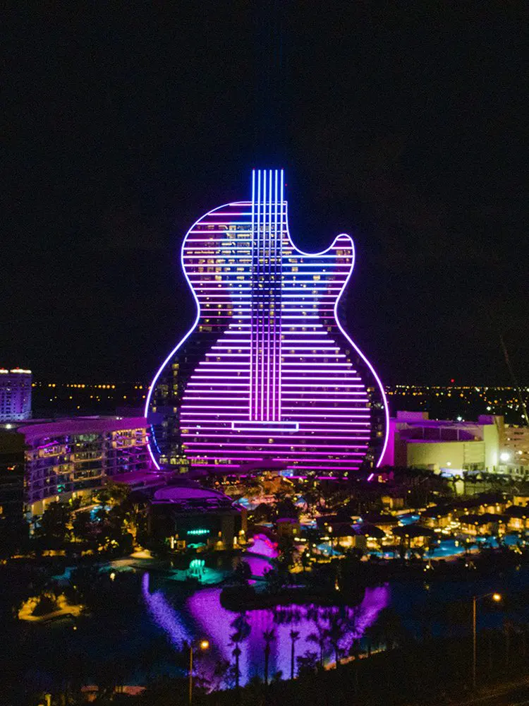 Este controversial hotel en forma de guitarra es el destino más deseado del 2020 y 2021 Este controversial hotel en forma de guitarra es el destino más deseado del 2020 y 2021
