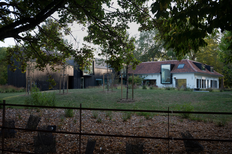 La belleza de una casa de campo adaptada para soportar las bajas temperaturas de la noche