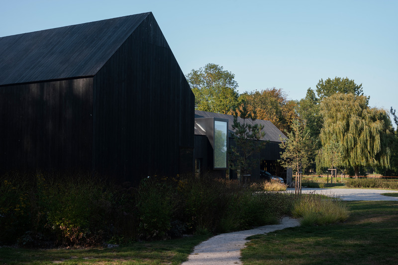 La belleza de una casa de campo adaptada para soportar las bajas temperaturas de la noche