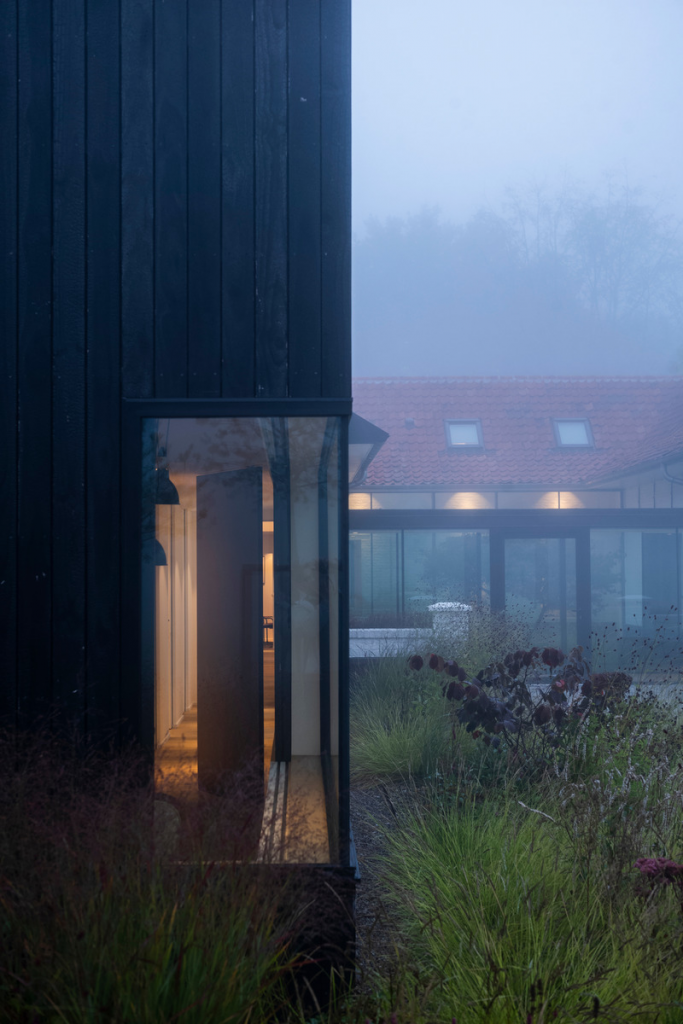 La belleza de una casa de campo adaptada para soportar las bajas temperaturas de la noche