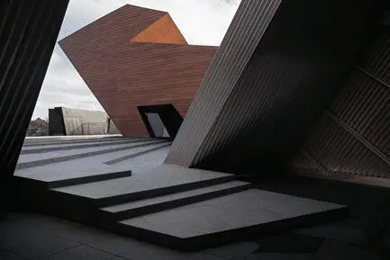 Diseño deconstructivista en esta destilería de vino y brandy en rusia Diseño deconstructivista en esta destilería de vino y brandy en rusia