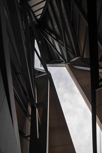 Diseño deconstructivista en esta destilería de vino y brandy en rusia