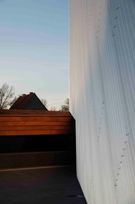 Diseño deconstructivista en esta destilería de vino y brandy en rusia