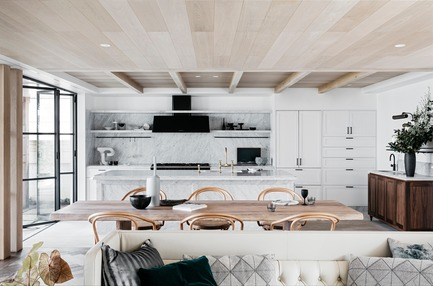 Una casa en la costa diseñada para un escape de vacaciones de fin de semana Una casa en la costa diseñada para un escape de vacaciones de fin de semana