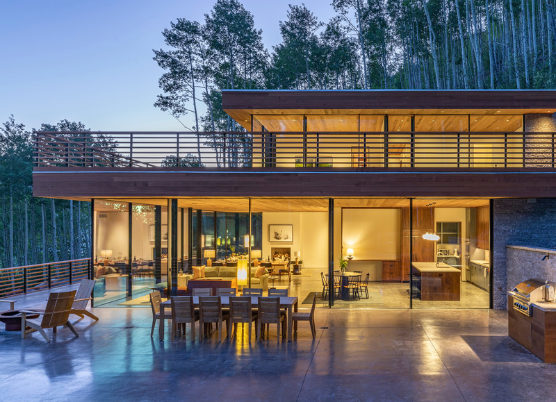 Casa mirador: un hogar cálido y familiar incrustado en medio de las montañas