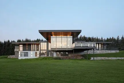 Una granja y casa de campo familiar de diseño contemporáneo Una granja y casa de campo familiar de diseño contemporáneo