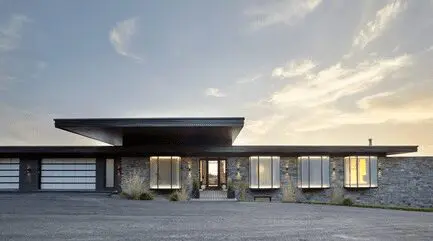 Una granja y casa de campo familiar de diseño contemporáneo Una granja y casa de campo familiar de diseño contemporáneo