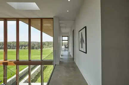 Una granja y casa de campo familiar de diseño contemporáneo Una granja y casa de campo familiar de diseño contemporáneo