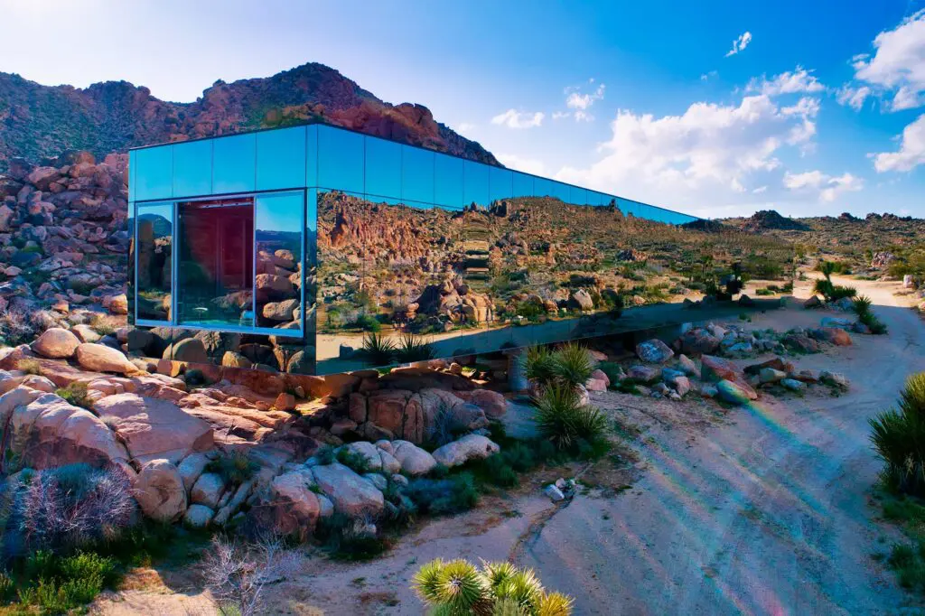 Cinco particulares casas en california Casa invisible