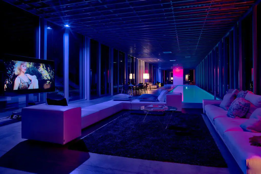 Casa invisible: un proyecto futurista en el desierto de california Sala de la casa invisible