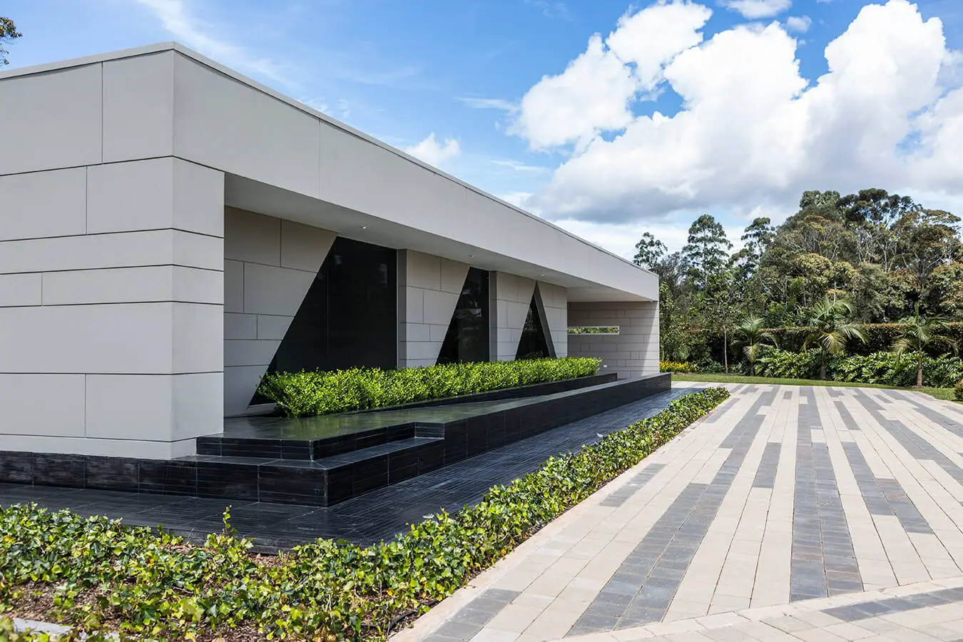 Arte y arquitectura se entrelazan en una obra escultórica en el oriente antioqueño Arte y arquitectura se entrelazan en una obra escultórica en el oriente antioqueño