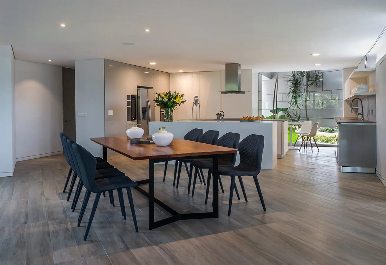 Arte y arquitectura se entrelazan en una obra escultórica en el oriente antioqueño Arte y arquitectura se entrelazan en una obra escultórica en el oriente antioqueño