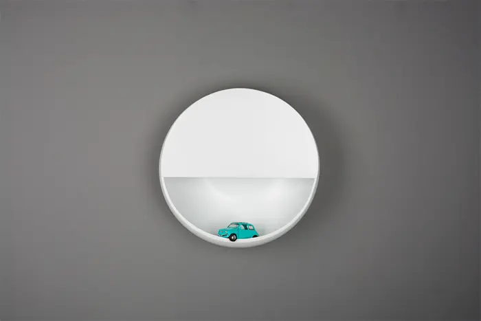 Repisa Keep por la firma de diseño alemán Kaschkasch, invitados al IMM Cologne, 2015.