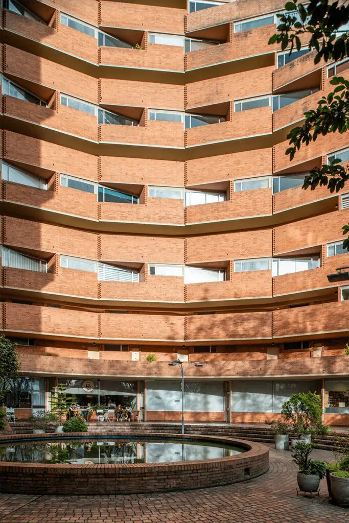Las torres del parque: un clásico capitalino que siempre sorprende Las torres del parque: un clásico capitalino que siempre sorprende