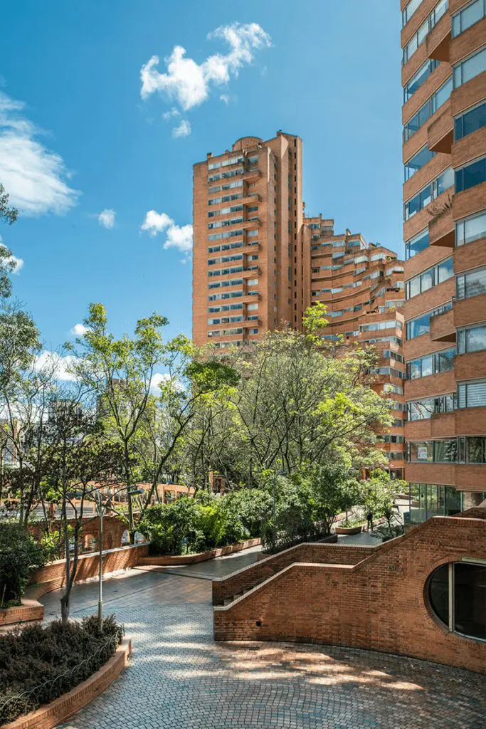Las torres del parque: un clásico capitalino que siempre sorprende Las torres del parque: un clásico capitalino que siempre sorprende