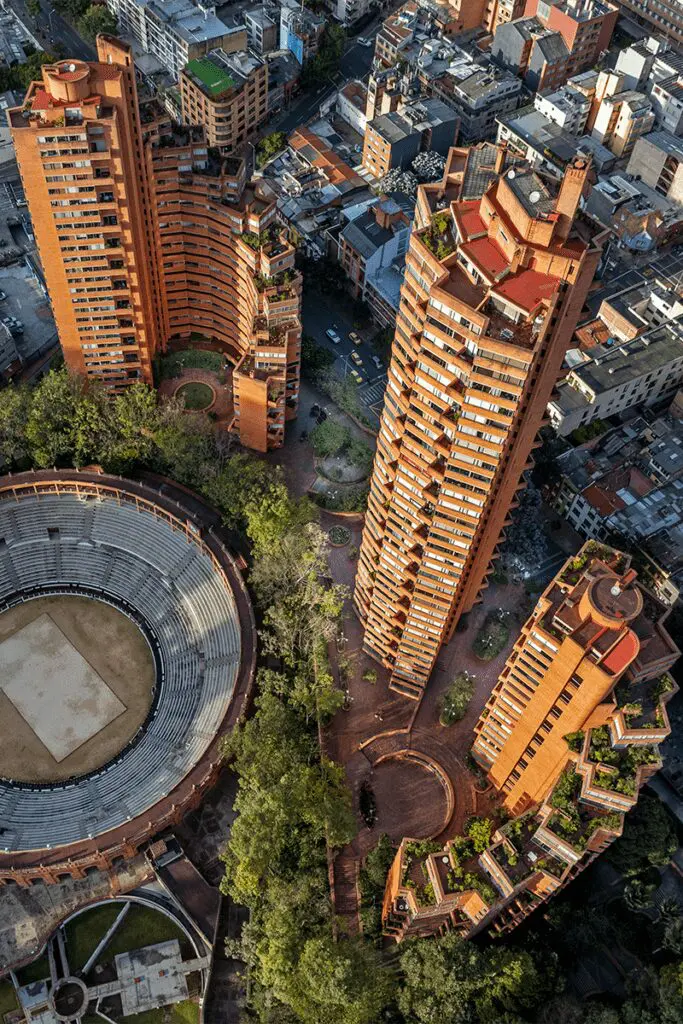 Las torres del parque: un clásico capitalino que siempre sorprende Las torres del parque: un clásico capitalino que siempre sorprende