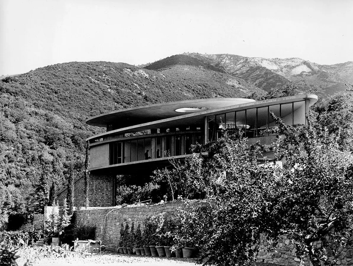 Hombre complejo, hombre completo