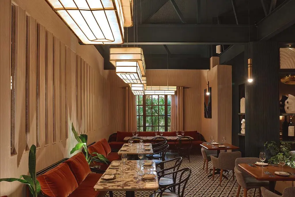 El diseño del restaurante manuel, en barranquilla, es como un viaje por el tiempo