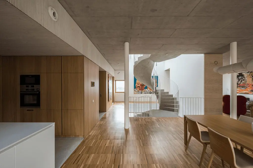 Tres casas minimalistas se encargan de armonizar el paisaje de praga