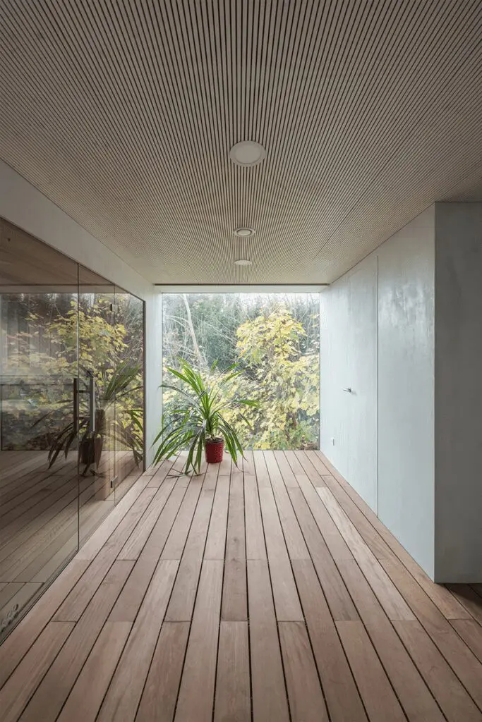 Tres casas minimalistas se encargan de armonizar el paisaje de praga