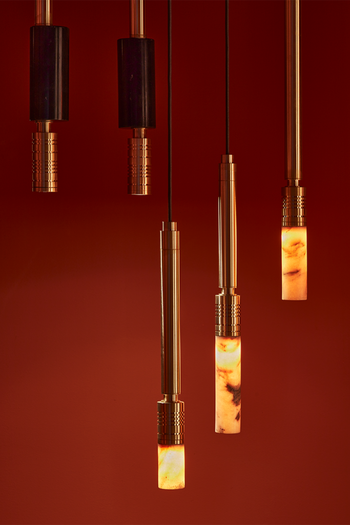 'cazar la sombra': la exposición de guillermo arias, donde la luz y el mármol dialogan