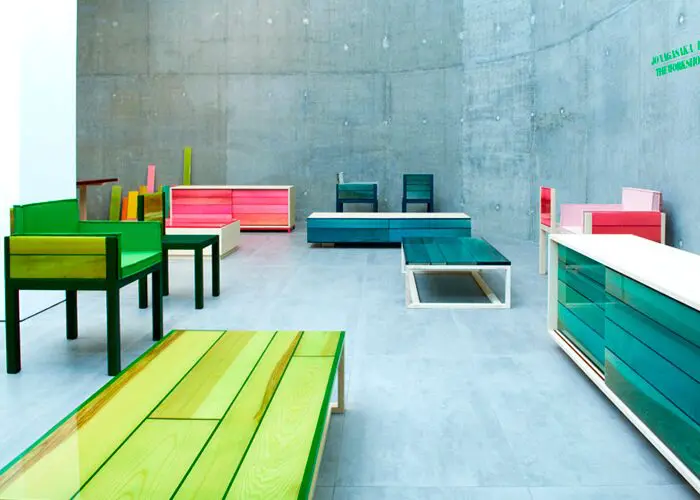 Nueva serie Resin de mobiliario por Jo Nagasaka para Established and sons, finalista en el Design of the year 2015.