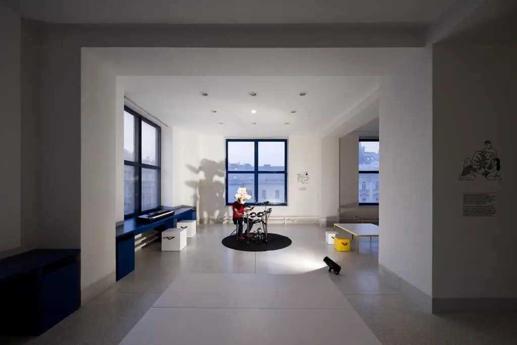 Una sala pública en república checa cuyo diseño cobra vida solo a través de sus visitantes