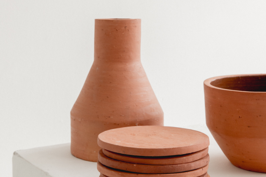 Alfarería tradicional: piezas en barro como un homenaje al arte de ráquira