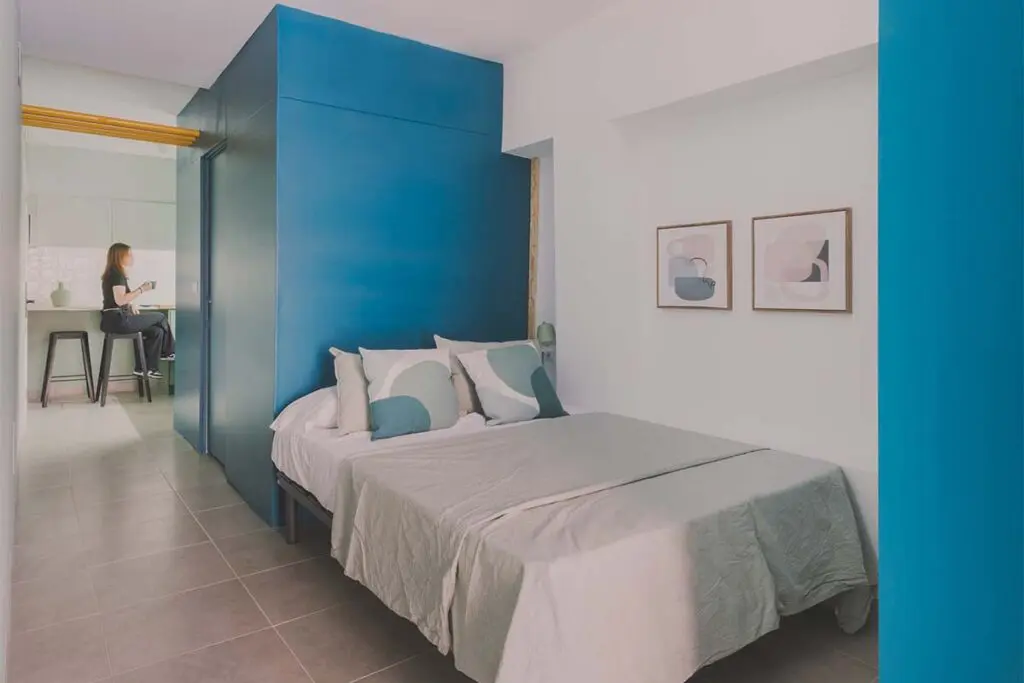 Madrid: un almacén abandonado transformado en coloridos apartamentos