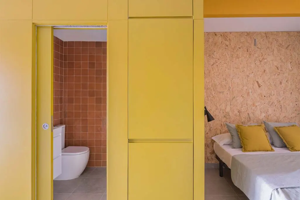 Madrid: un almacén abandonado transformado en coloridos apartamentos