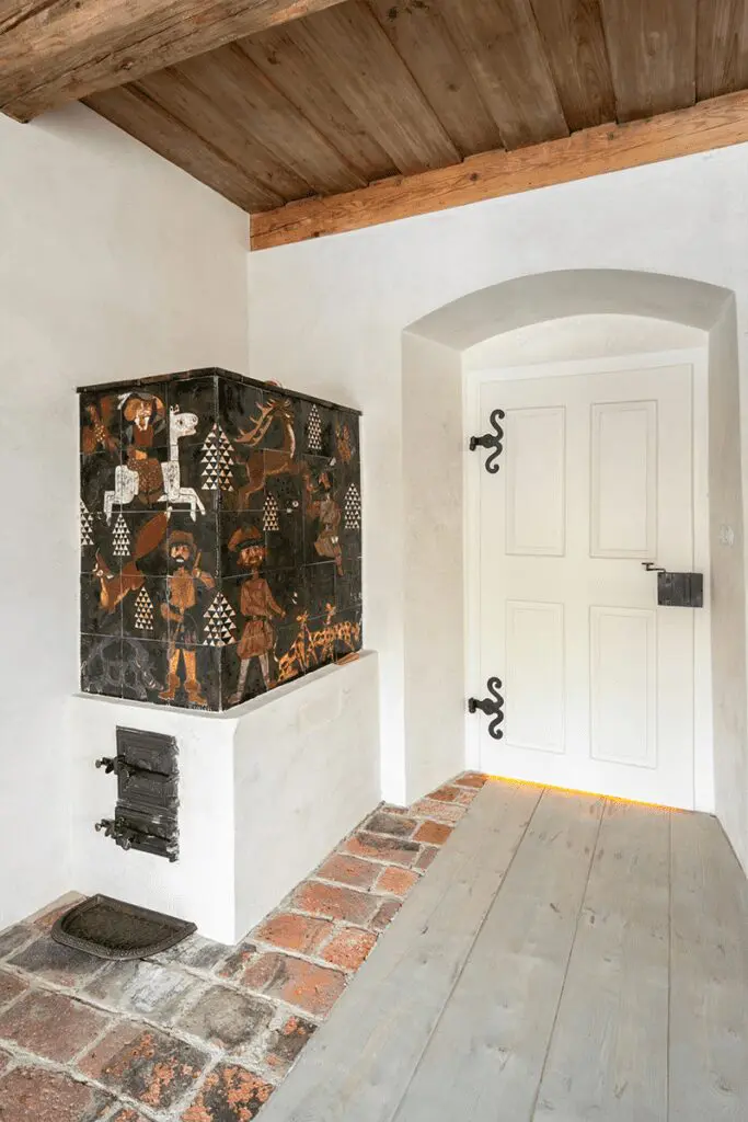 Una antigua caseta de vigilancia ahora es una casa cómoda y contemporánea Una antigua caseta de vigilancia ahora es una casa cómoda y contemporánea