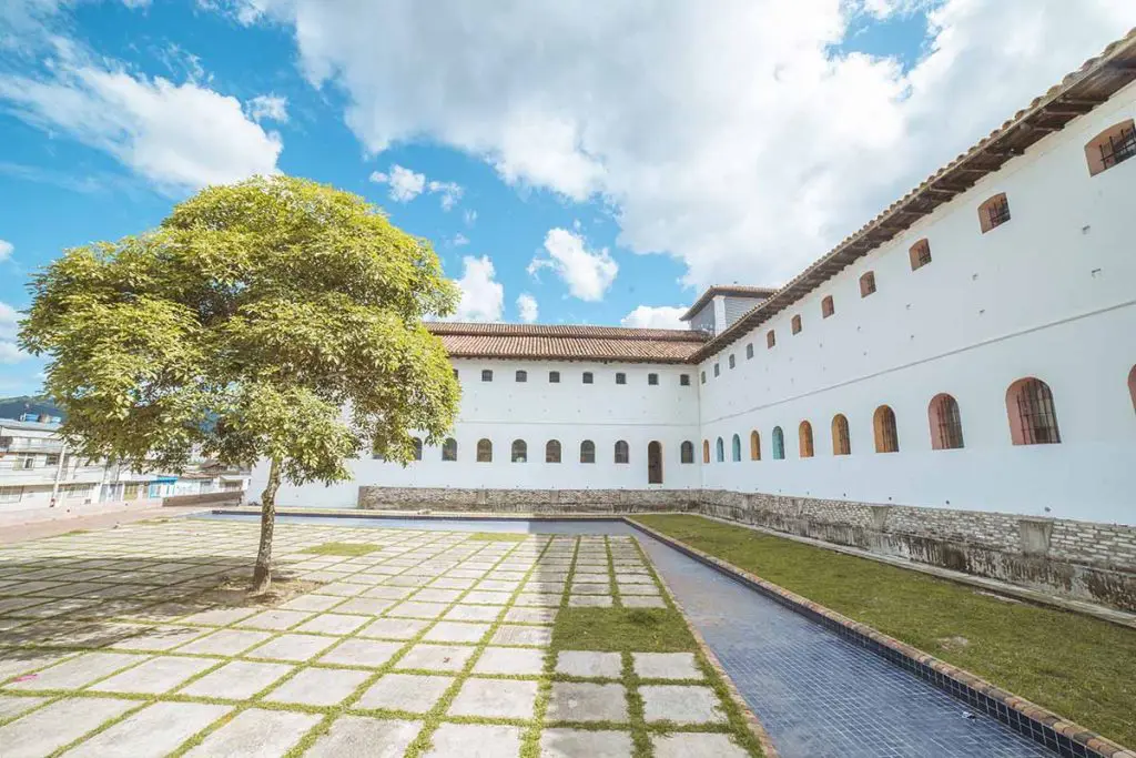 De cárcel a museo: la historia del panóptico de ibagué Vista desde afuera del panóptico de ibagué.