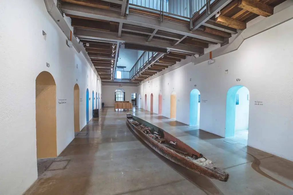 De cárcel a museo: la historia del panóptico de ibagué Corredor del panóptico de ibagué.