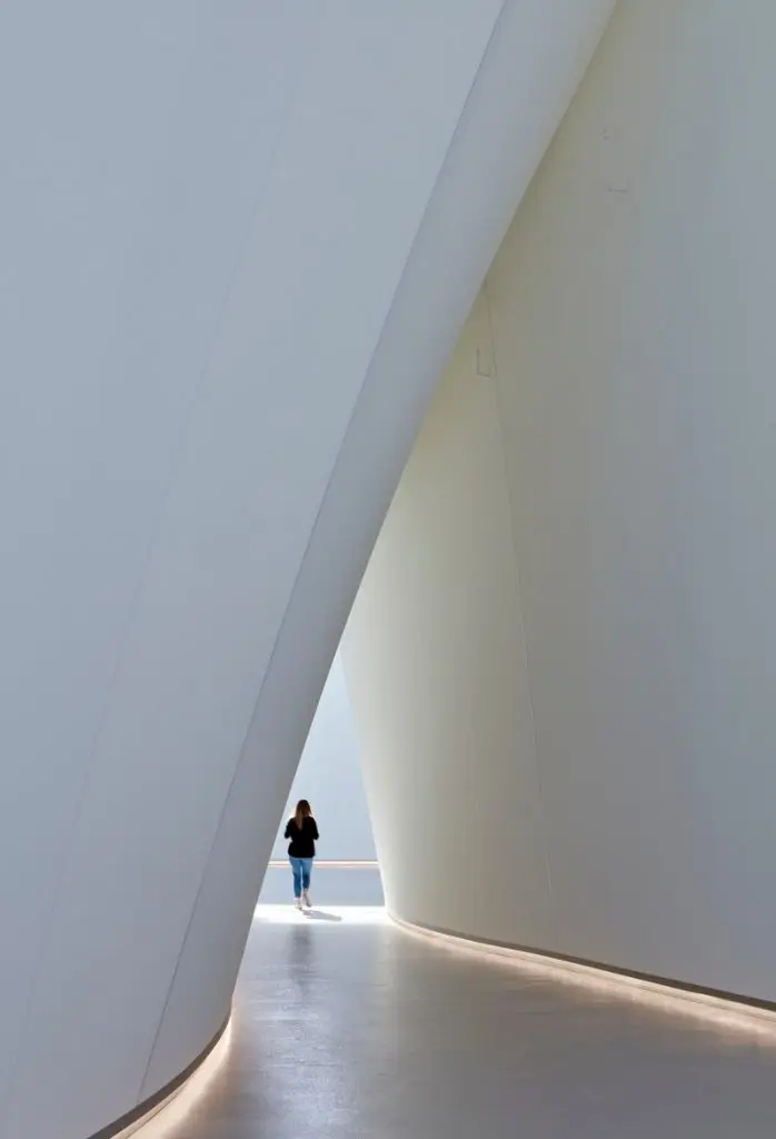 Un sorprendente museo de ciencias, fauna y flora que se destaca mundialmente gracias a su diseño