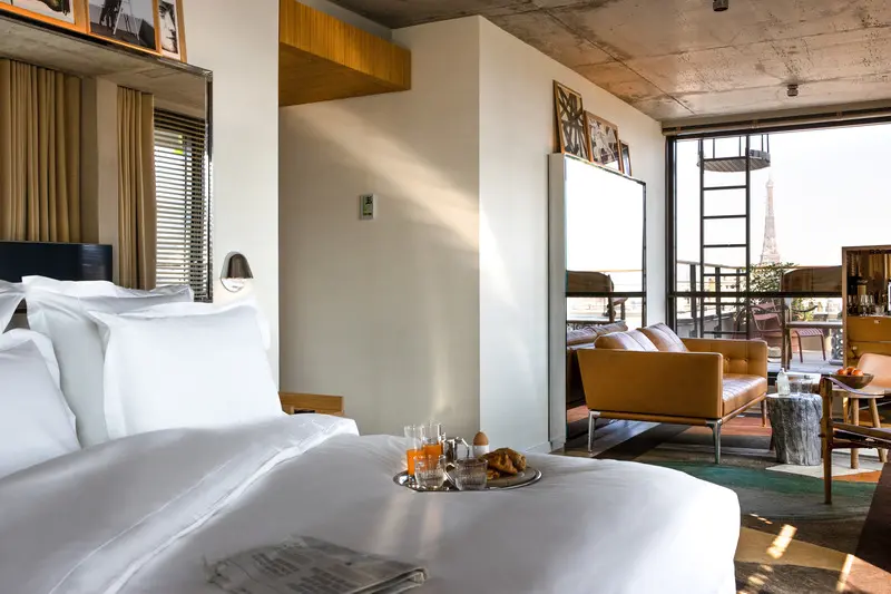 Press kit | 2001-01 - press release | villa m takes amazon to paris with tropical building - triptyque architecture + philippe starck - commercial architecture - villa m suite pasteur - photo credit: press distribution