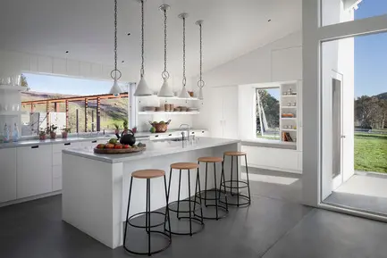 Una casa de campo amigable con el medio ambiente ubicada en san francisco, estados unidos Press kit | 2146-01 - press release | hupomone ranch - turnbull griffin haesloop - residential architecture - photo credit: © david wakely