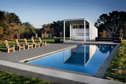 Una casa de campo amigable con el medio ambiente ubicada en san francisco, estados unidos Press kit | 2146-01 - press release | hupomone ranch - turnbull griffin haesloop - residential architecture - photo credit: © david wakely