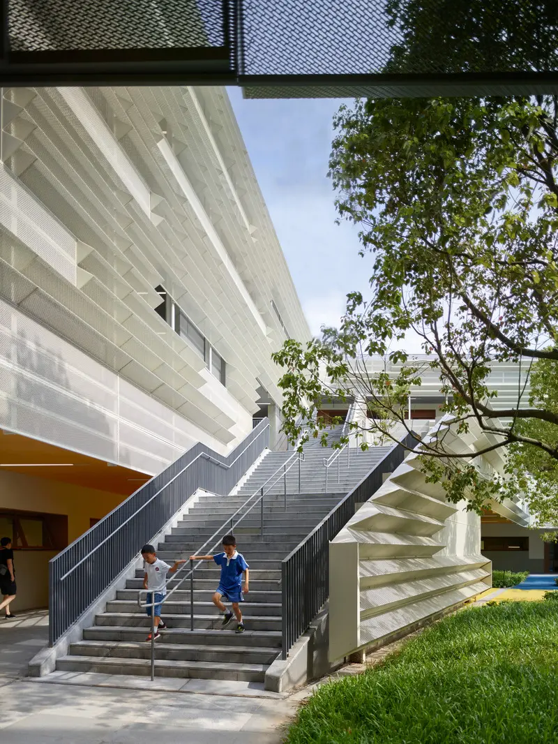 Press kit | 2606-03 - press release | shenzhen nanshan foreign language school - studio link-arc, llc - institutional architecture - view of elementary school courtyard - photo credit: shengliang su