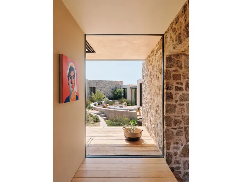 Press kit | 2757-26 - press release | modern sustainability in big sur - studio schicketanz - residential architecture -  a glass wall offers stunning views into the central courtyard. - photo credit: joe fletcher photography