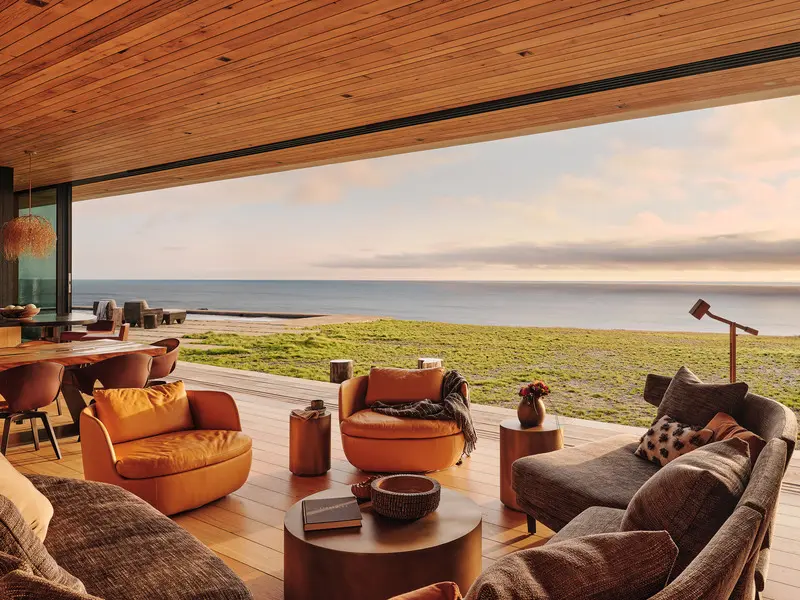 Conozca esta hermosa casa sostenible de campo en california